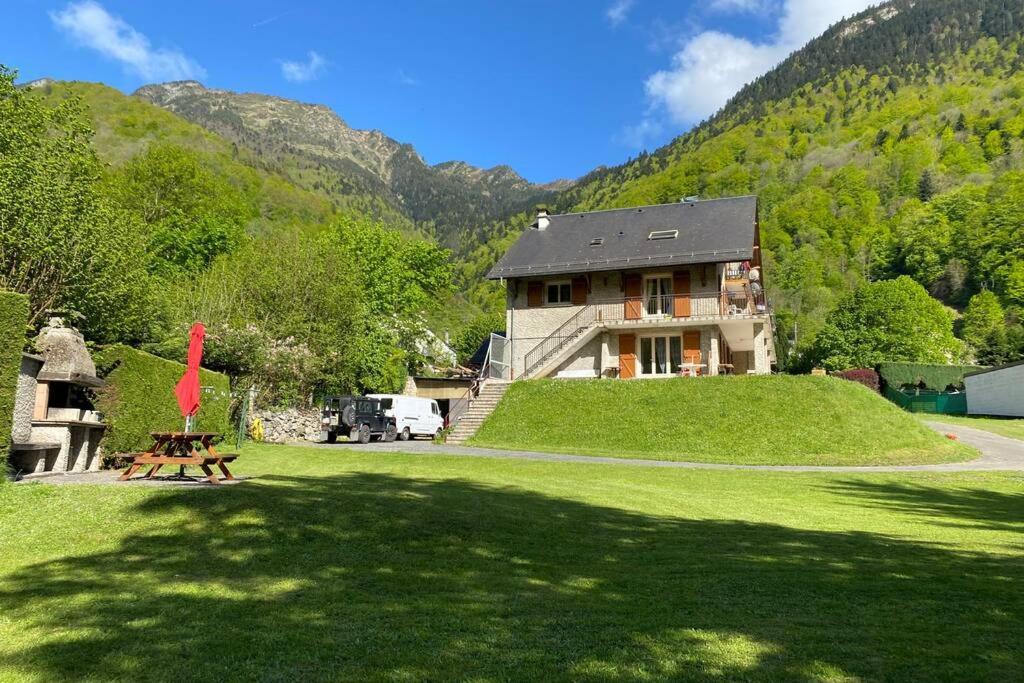 T2 Ensoleille. Terrasse Et Vaste Jardin Commun Cauterets