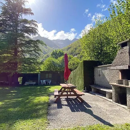 Appartement T2 ensoleillé. Terrasse et vaste jardin commun à Cauterets Extérieur photo