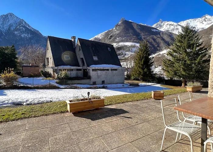 T2 ensoleillé. Terrasse et vaste jardin commun