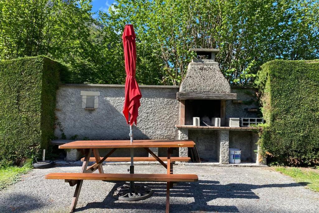 T2 Ensoleillé. Terrasse Et Vaste Jardin Commun Appartement